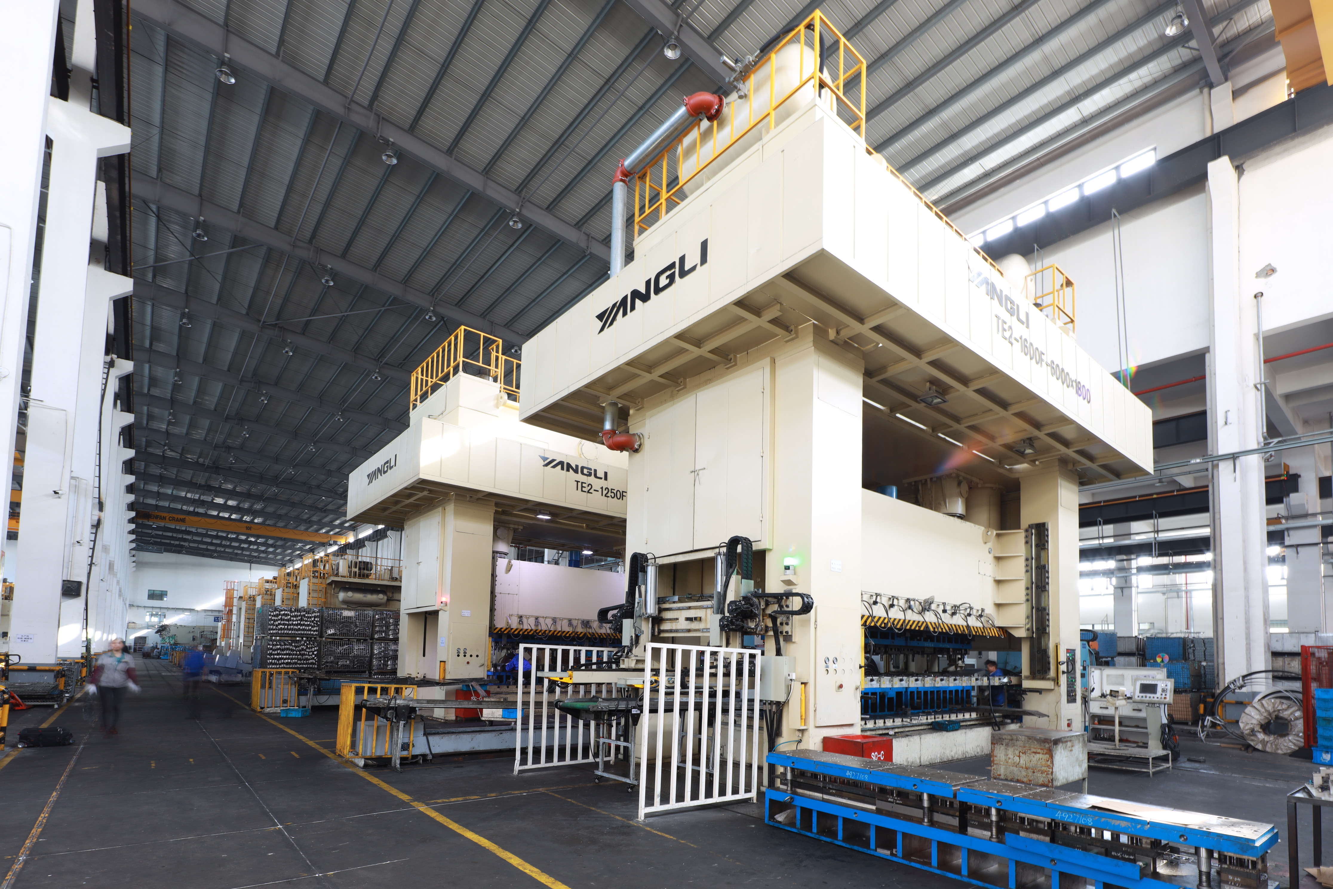 P92 TE2-1600F P92 TE2-1600F