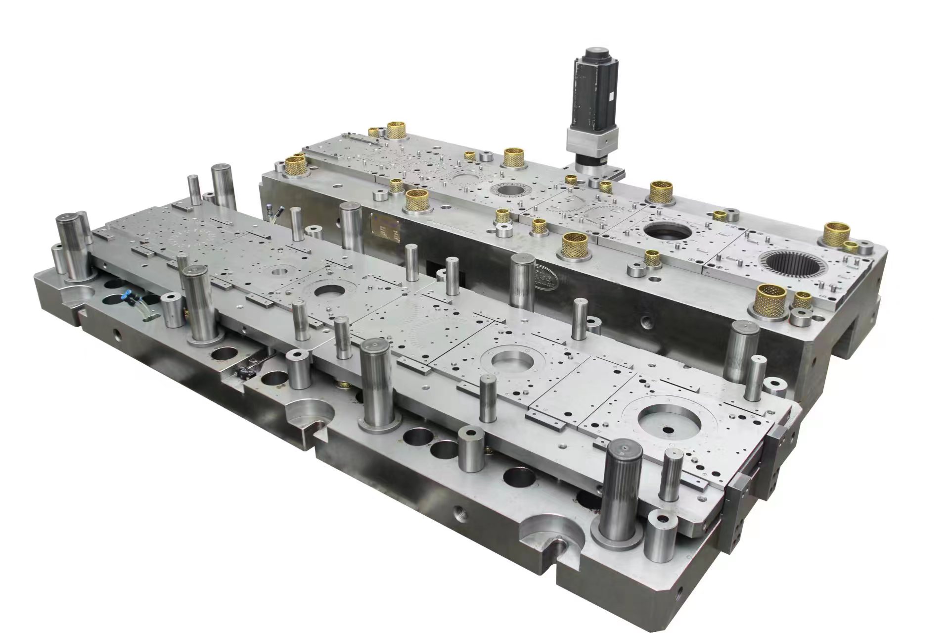 Tipos de troqueles en estampado metálico: guía para elegir el adecuado